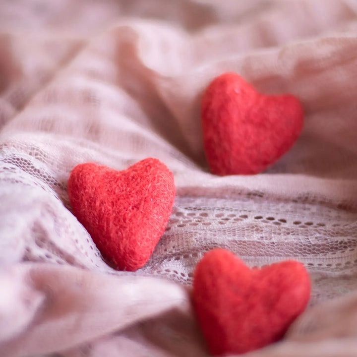 Heart Eco Wool Cat Toy
