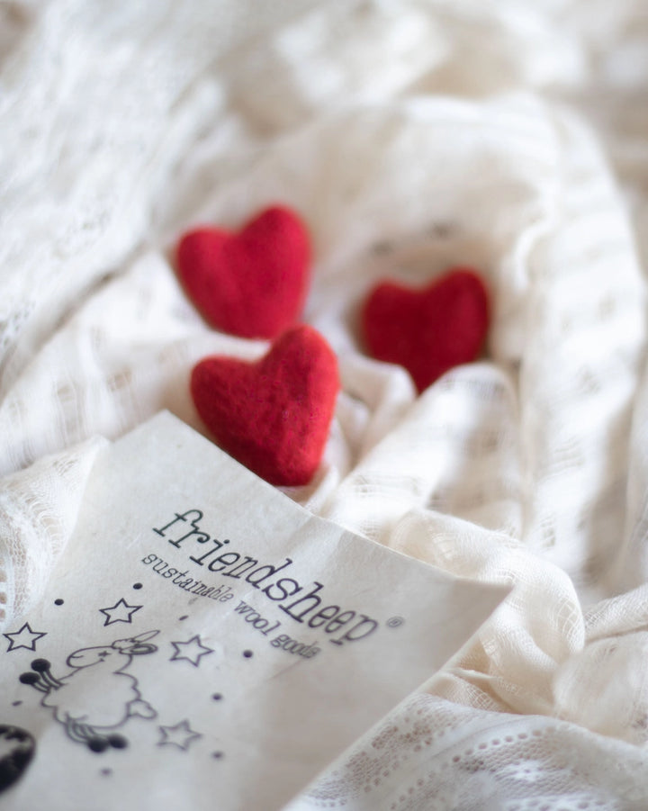 Heart Eco Wool Cat Toy